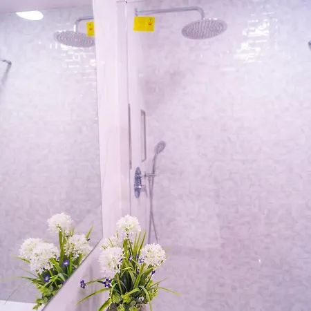 Апартаменти Apartamento Karto *